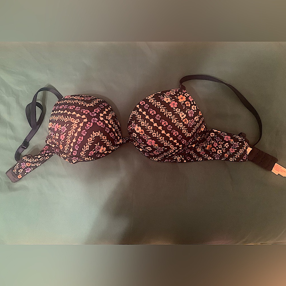 VS Pink push-up bra